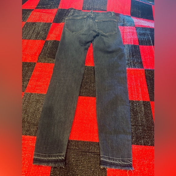 Good American Good Legs size 00/24
Inseam 27” - Picture 2 of 7